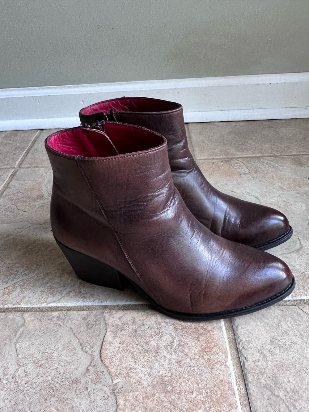 Alcala's Western Brown Leather Heeled Ankle Boots Booties​